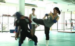 кадр со съёмок фильма The Kick